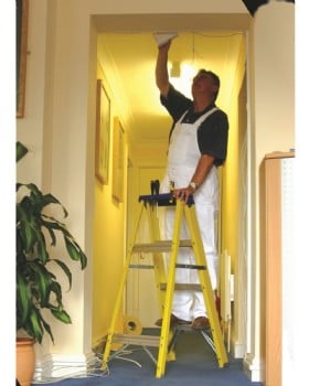 Glass Fibre Step Ladder For Painters & Electricians 4 Step